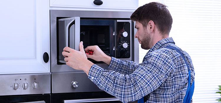 Residential Microwave Repair in Orleans